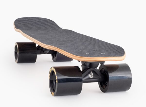 Landyachtz Dinghy Classic Fender Midnight Dip 28.5 Cruiser Skateboard Complete
